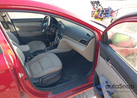 2019 Hyundai Elantra Sel z USA, uszkodzony, nr VIN KMHD84LF3KU743521